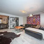 Modern Luxury Antonia