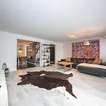 Modern Luxury Antonia