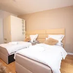 Modern Luxury Antonia * Mössingen