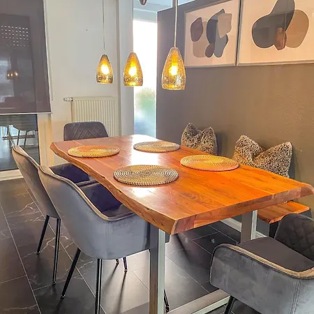 Modern Luxury Antonia