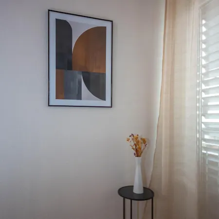 Modern Luxury Antonia Mössingen