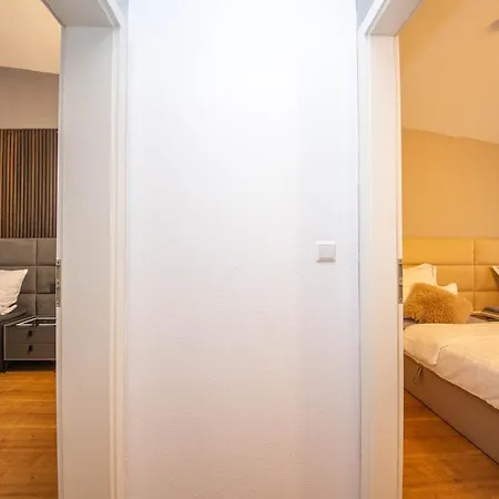 Modern Luxury Antonia